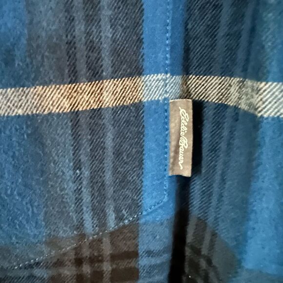Eddie Bauer Men's Classic Fit Long Sleeve Blue Plaid Flannel Shirt. Size M - Picture 6 of 6